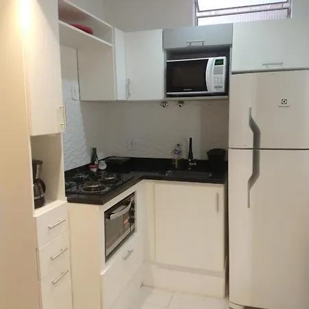 Quarto e sala silencioso em Copacabana-3